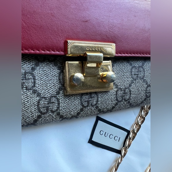 Gucci padlock wallet on a chain - Picture 2 of 12